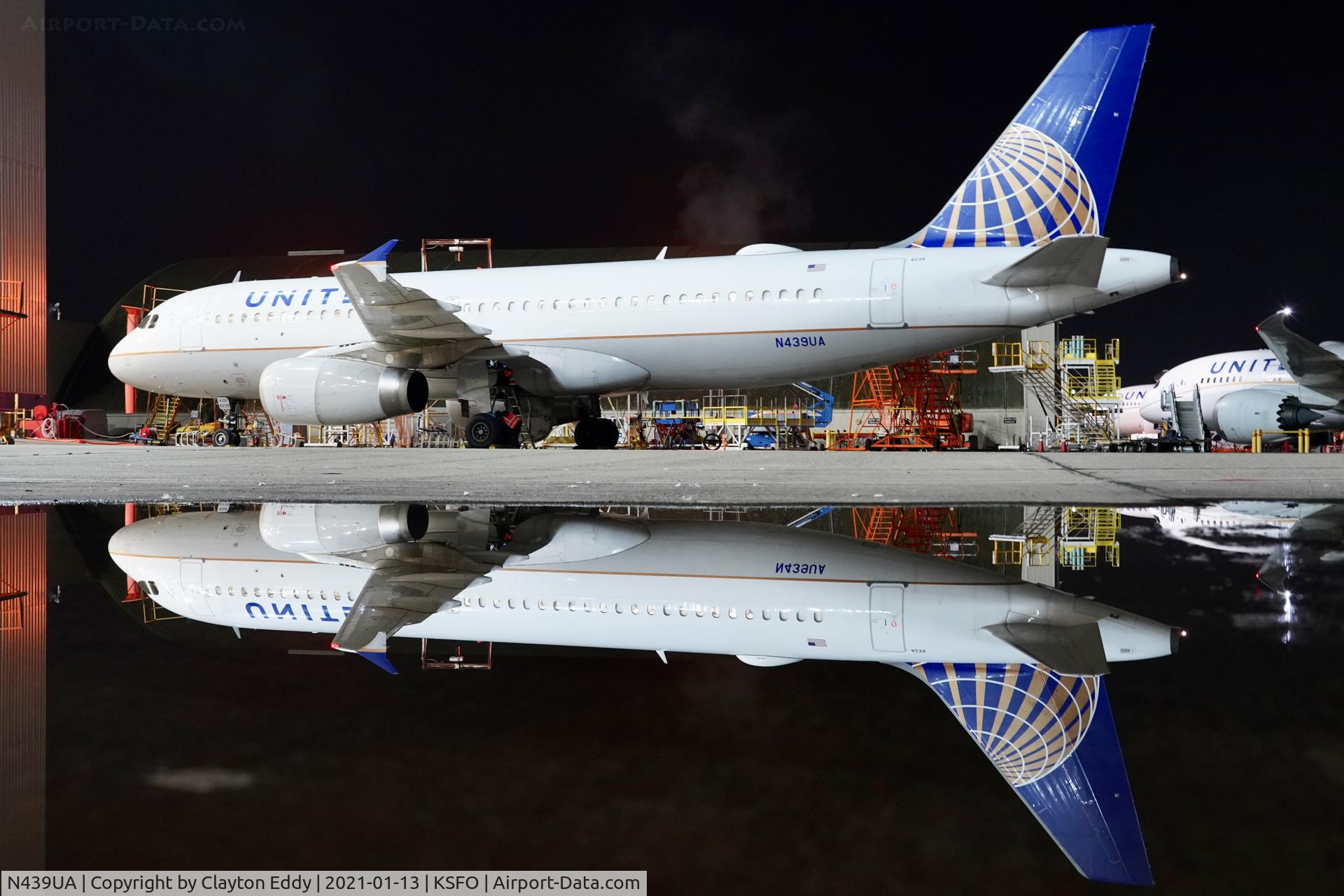 N439UA, 1997 Airbus A320-232 C/N 683, SFO 2021.