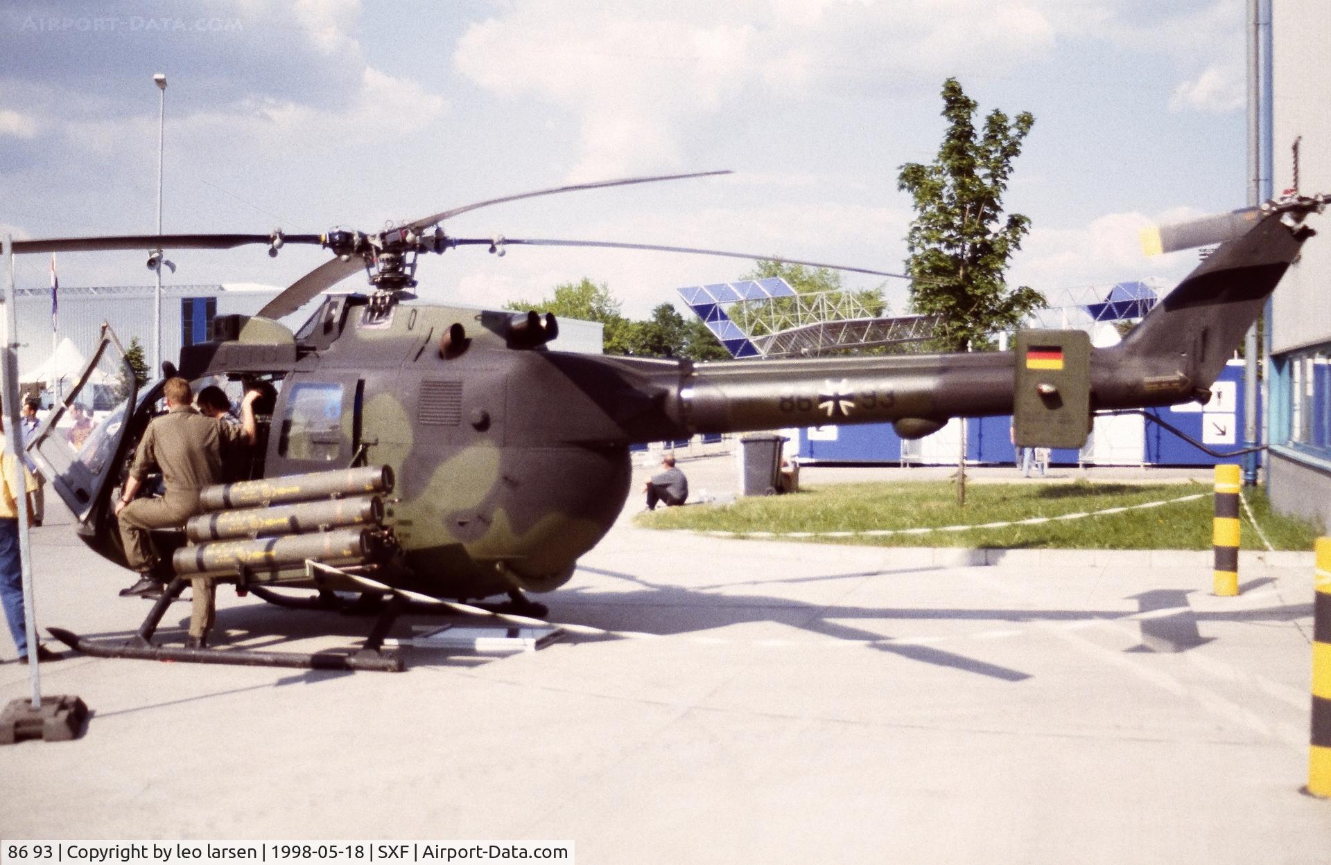 86 93, MBB Bo.105P1M C/N 6093, Berlin Air Show 18.5.1998