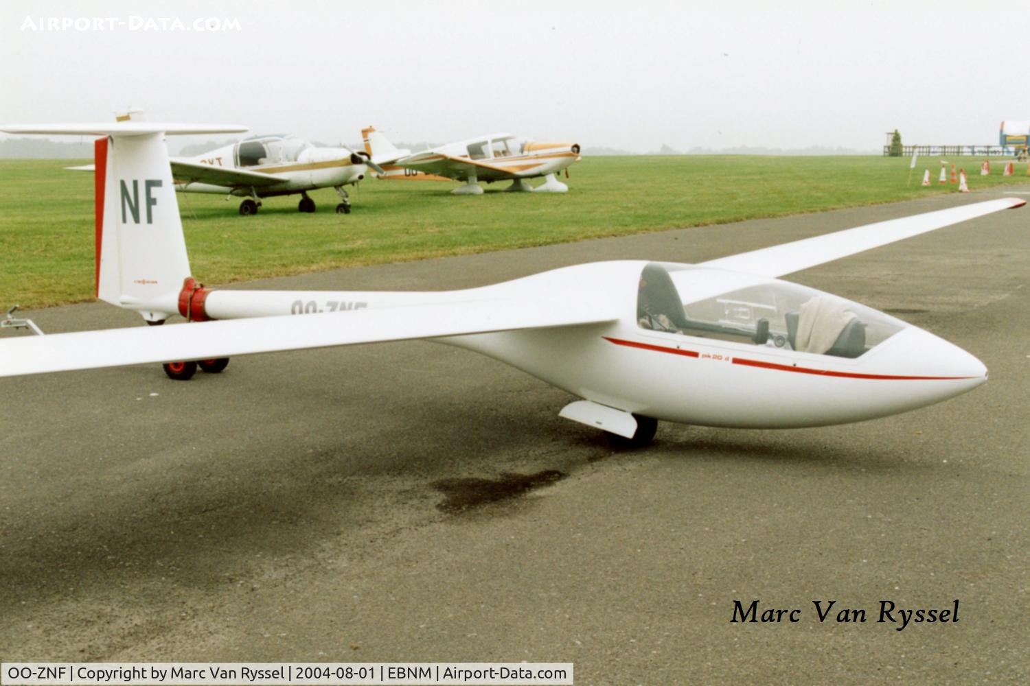 OO-ZNF, Eiriavion PIK-20D C/N 20544, At Temploux.