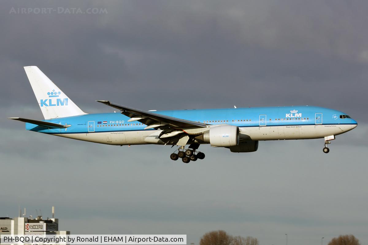 PH-BQD, 2003 Boeing 777-206/ER C/N 33713, at spl