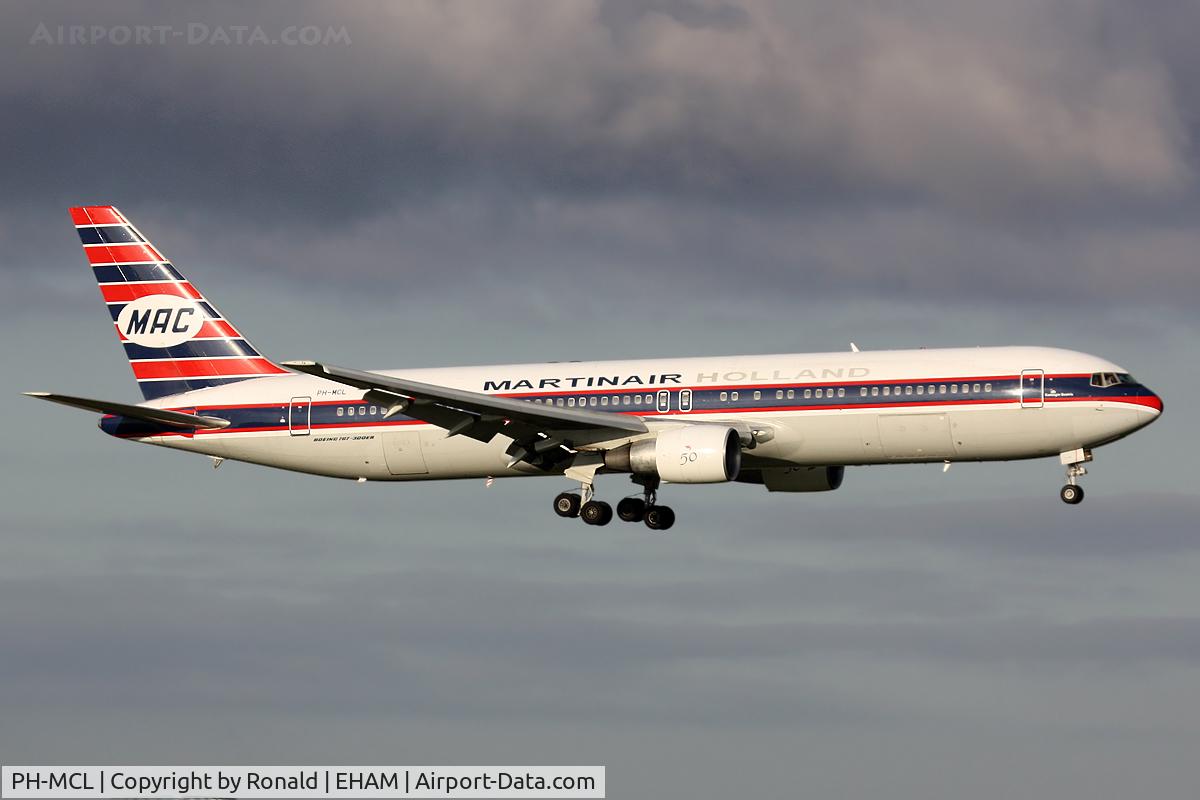 PH-MCL, 1992 Boeing 767-31A/ER C/N 26469, at spl