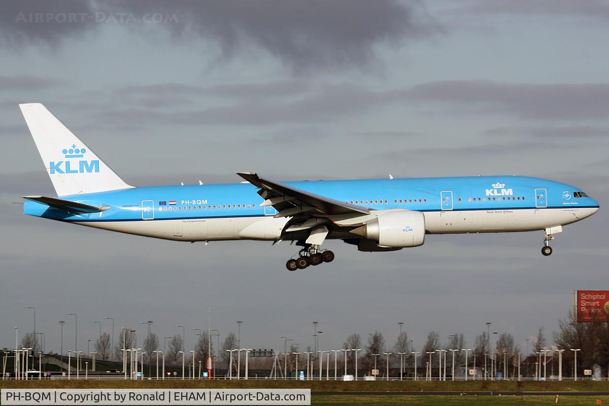 PH-BQM, 2006 Boeing 777-206/ER C/N 34712, at spl