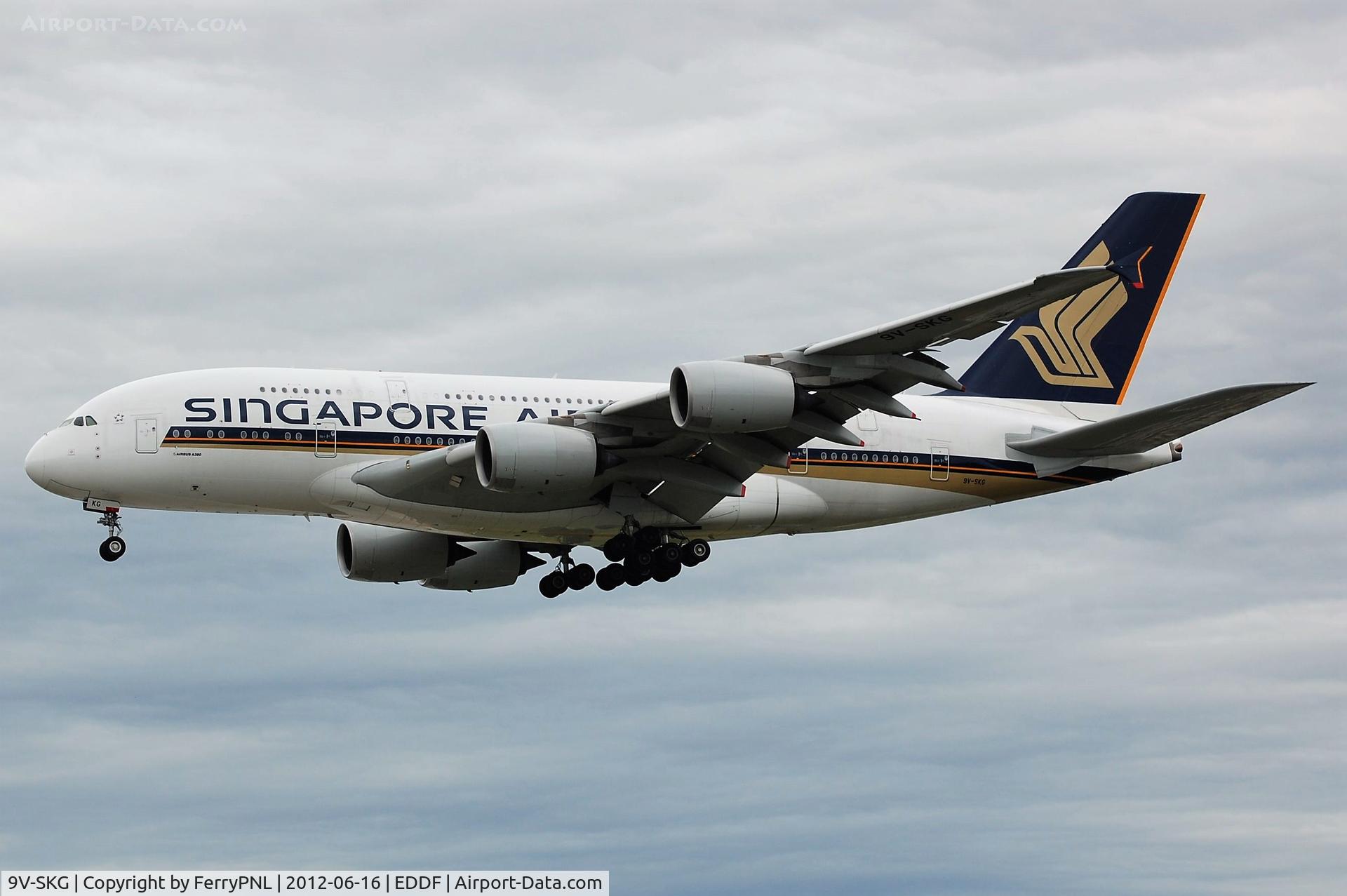 9V-SKG, 2008 Airbus A380-841 C/N 019, Landing of SQ A388