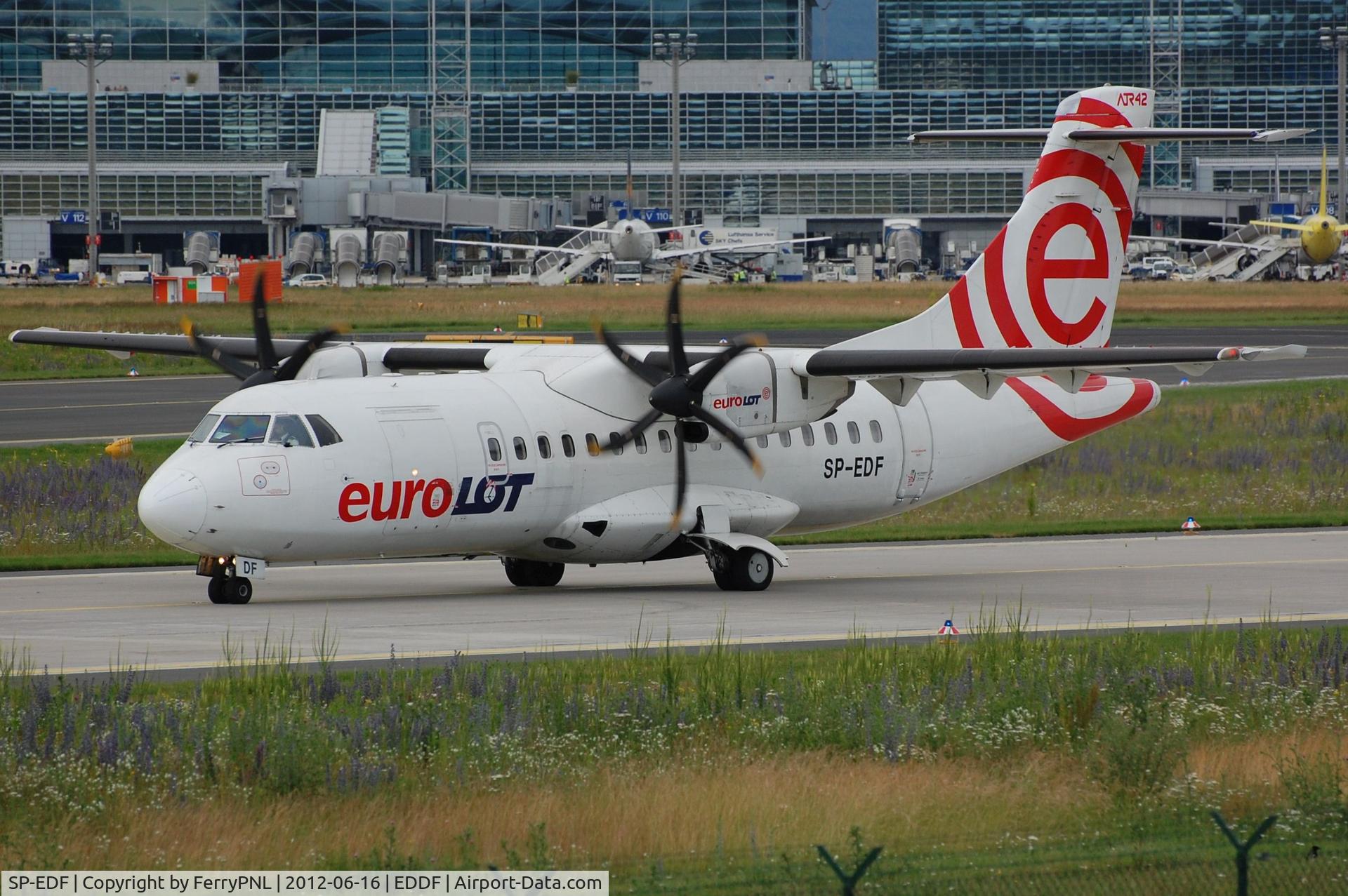 SP-EDF, 1998 ATR 42-500 C/N 559, Eurolot ATR42 taxying out