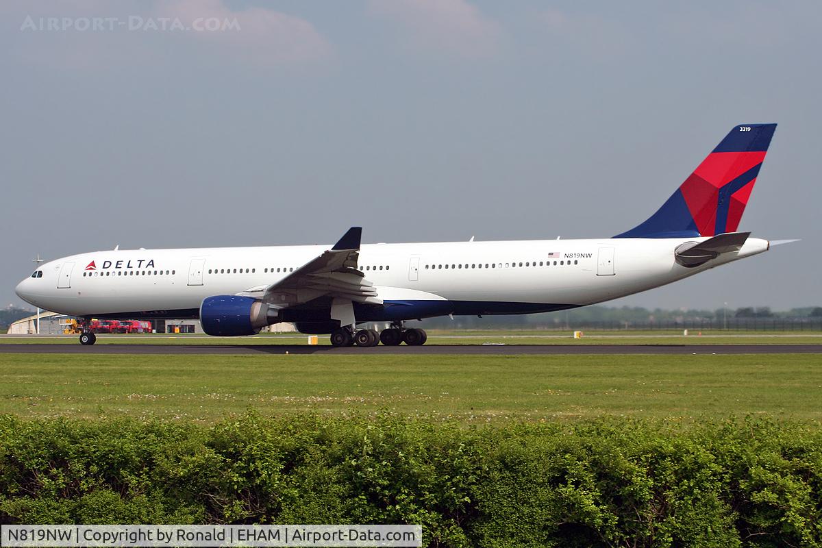 N819NW, 2007 Airbus A330-323 C/N 858, at spl