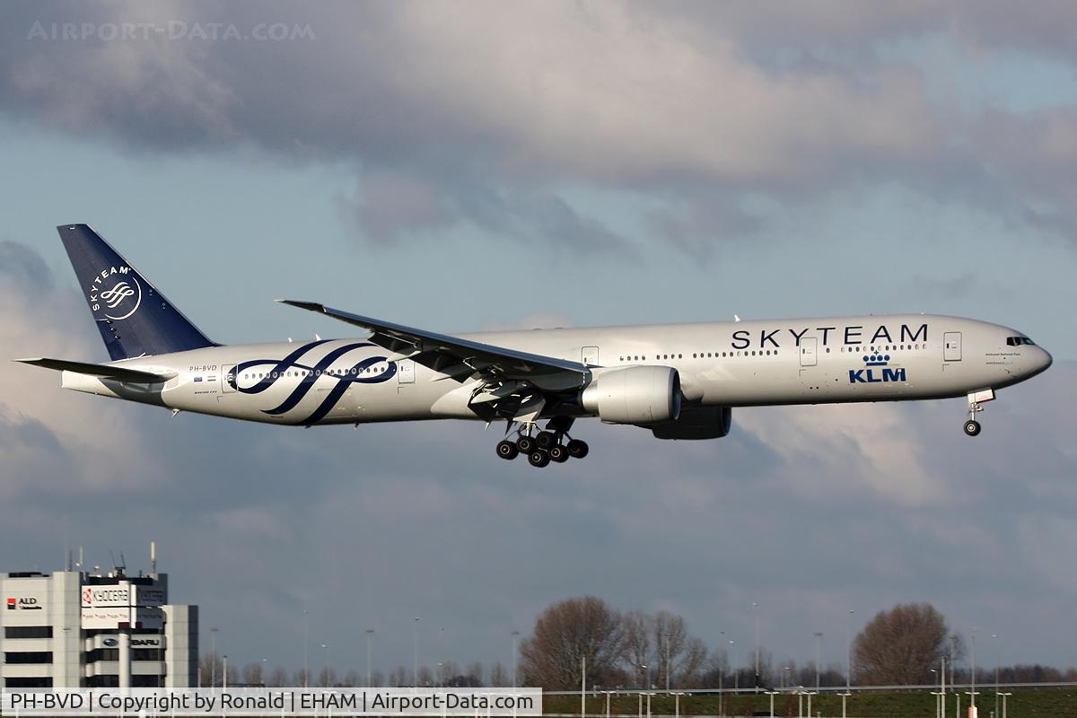 PH-BVD, 2009 Boeing 777-306/ER C/N 35979, at spl