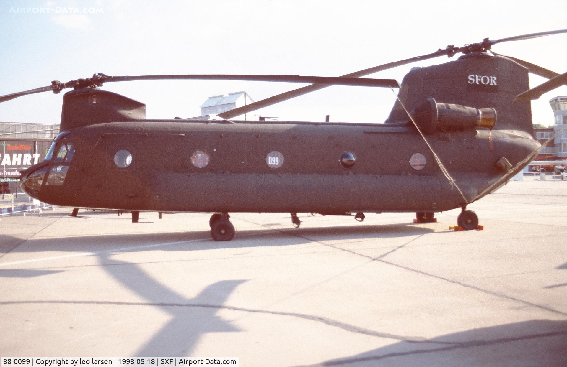 88-0099, 1969 Boeing -Vertol CH-47D Chinook C/N M3273, Berlin Air Show 18.5.1998.CH-47C c/n B-577 s/n 68-15865 modified as Super C Rebuilt as CH-47D and reserialed as 88-0099