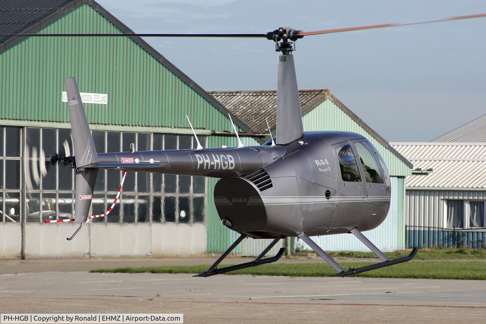 PH-HGB, Robinson R44 Raven II C/N 13831, at ehmz