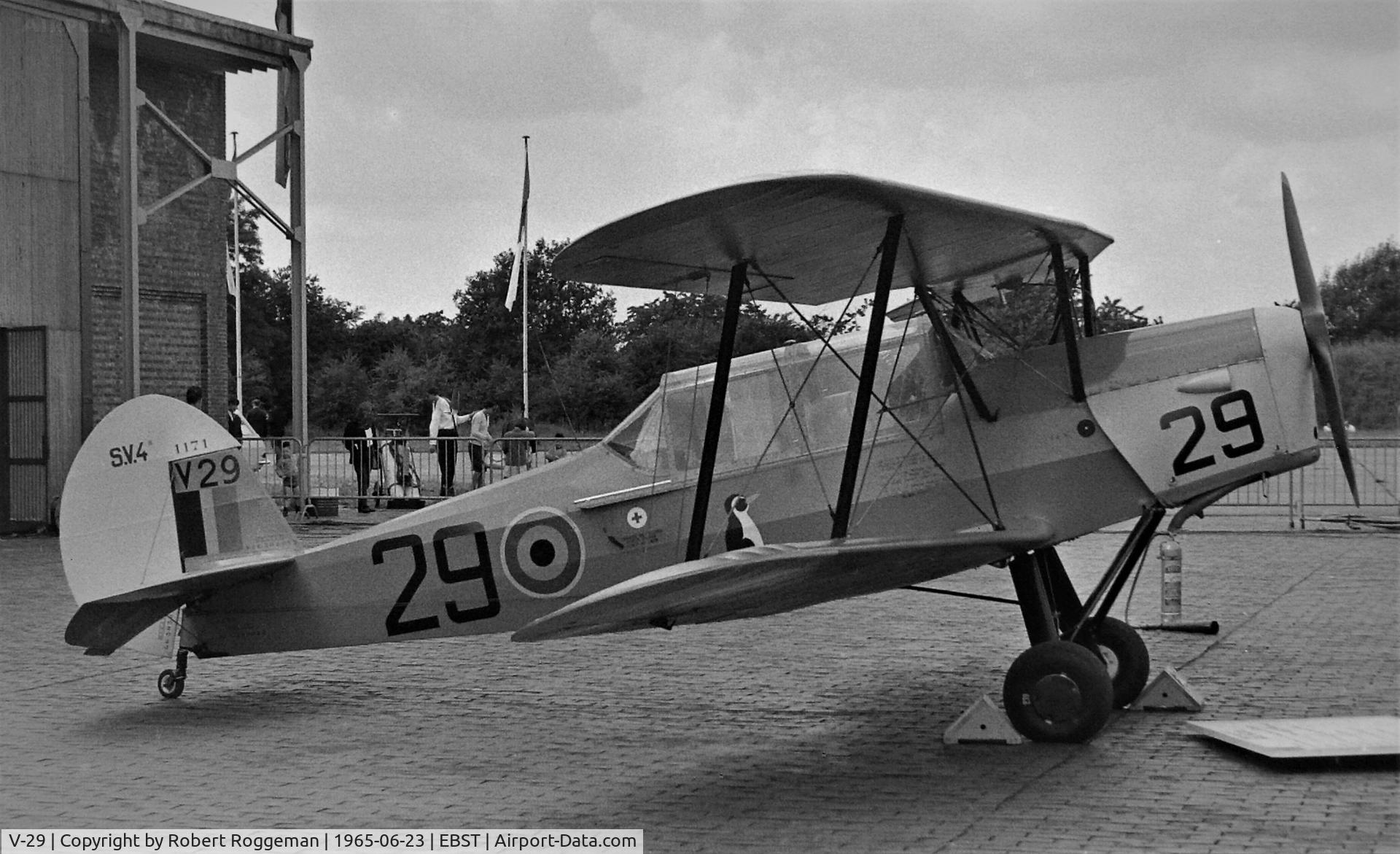 V-29, 1951 Stampe-Vertongen SV-4B C/N 1171, OPEN DAY.