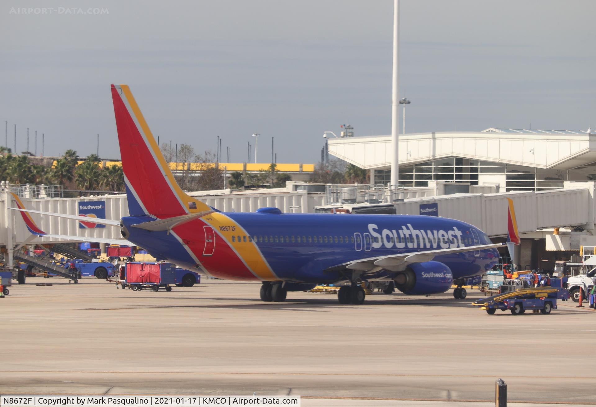 N8672F, 2015 Boeing 737-8H4 C/N 36940, Boeing 737-8H4