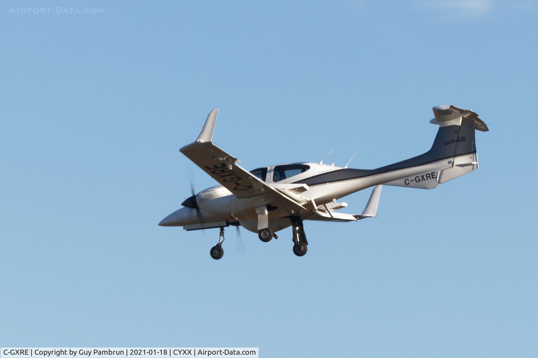 C-GXRE, 2007 Diamond DA-42-L360 Twin Star Twin Star C/N 42.278, Landing