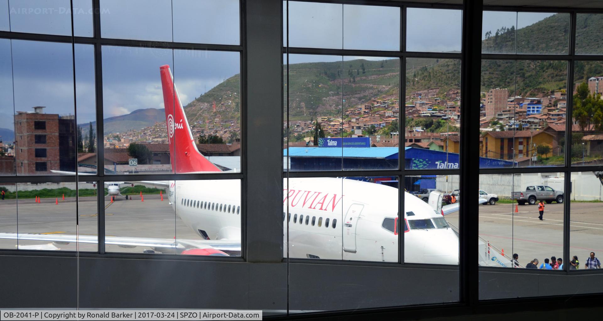 OB-2041-P, 1990 Boeing 737-53C C/N 24825, Parked Cusco