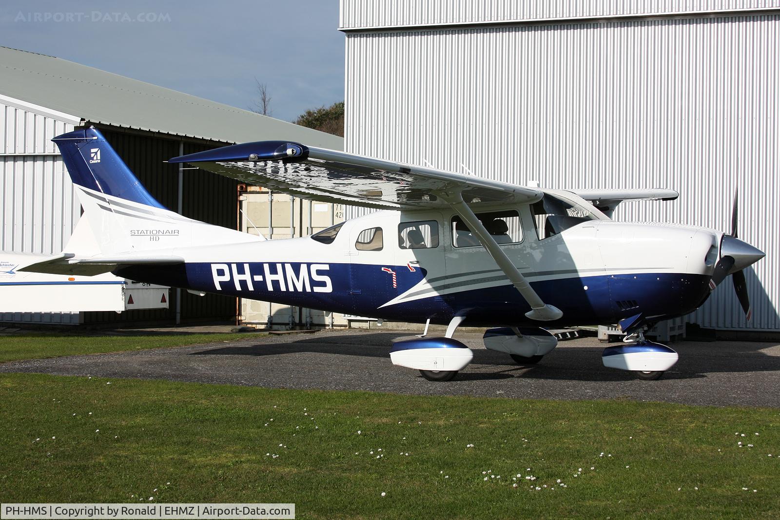 PH-HMS, Cessna T206H Turbo Stationair HD Turbo Stationair C/N T20609537, at ehmz