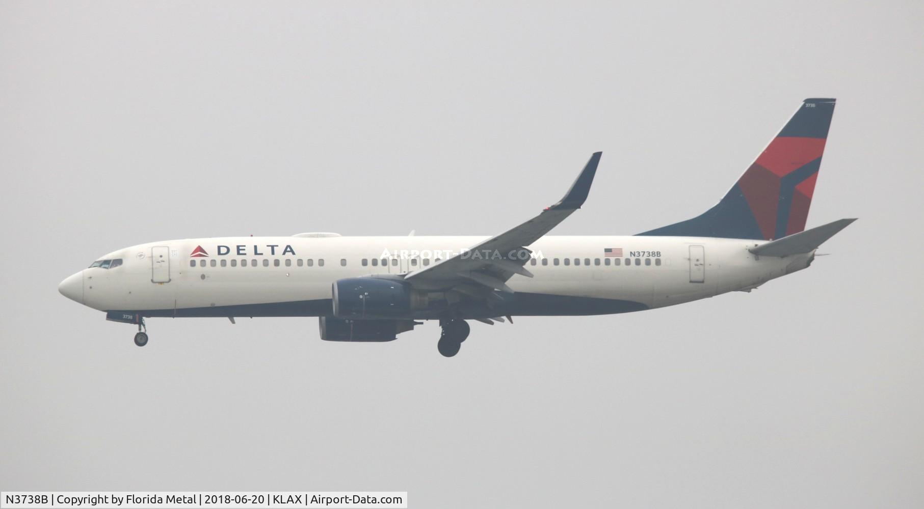 N3738B, 2000 Boeing 737-832 C/N 30382, LAX Spotting 2018