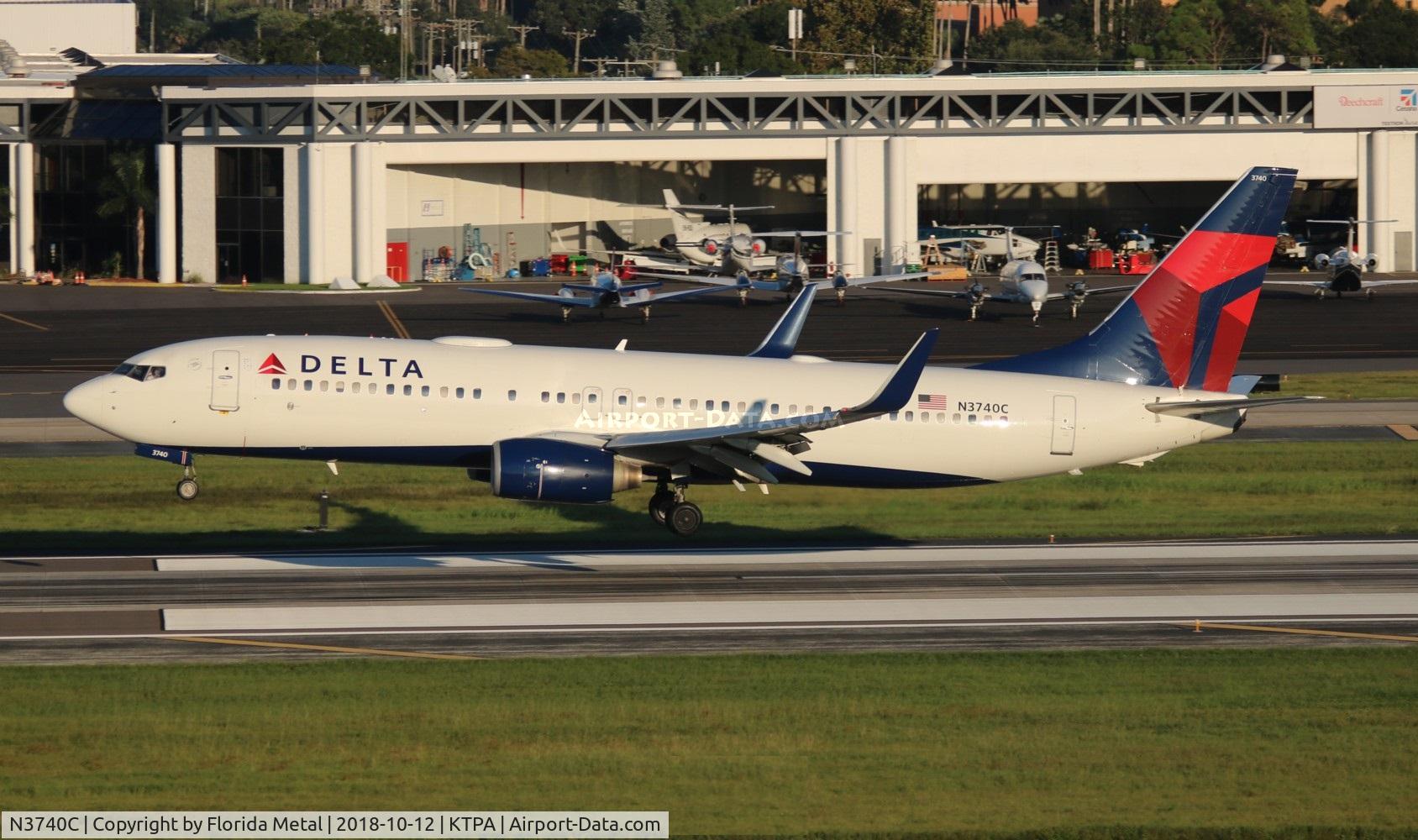 N3740C, 2000 Boeing 737-832 C/N 30800, TPA spotting 2018