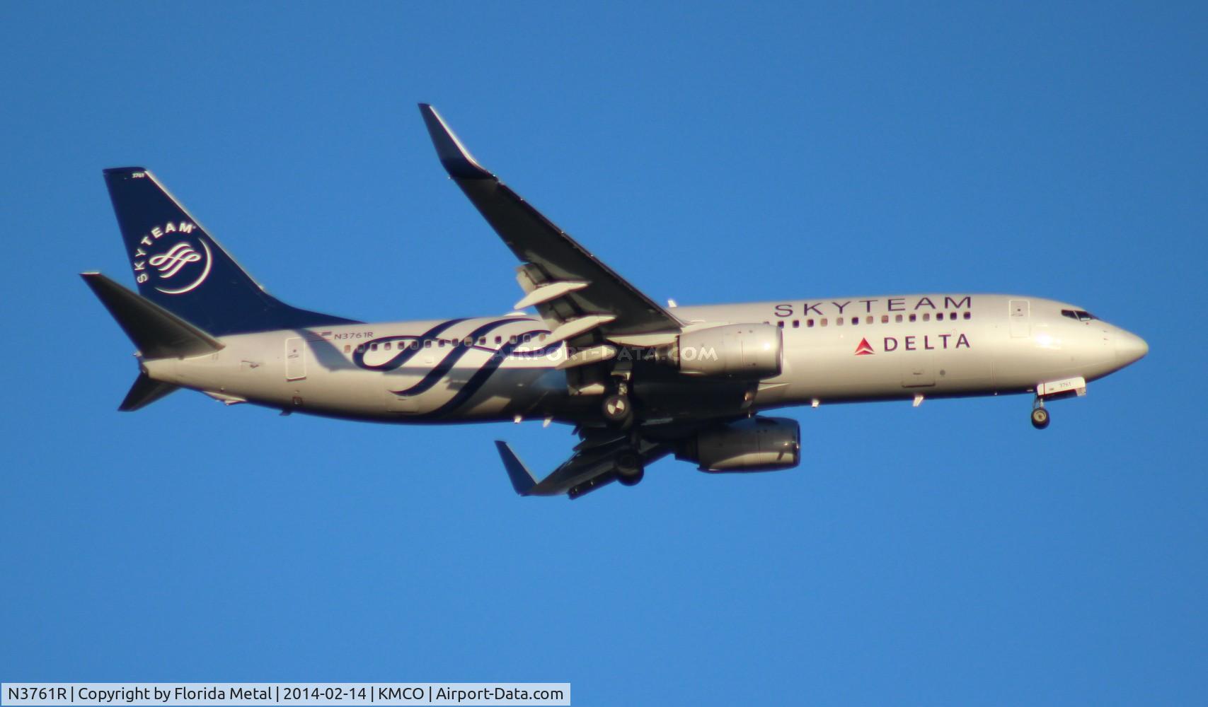 N3761R, 2001 Boeing 737-832 C/N 29628, MCO spotting 2014