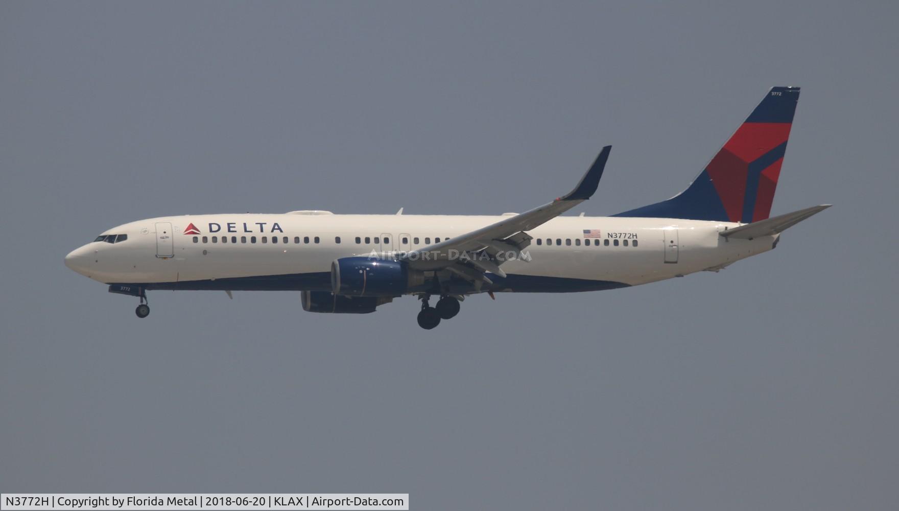 N3772H, 2010 Boeing 737-832 C/N 30823, LAX Spotting 2018