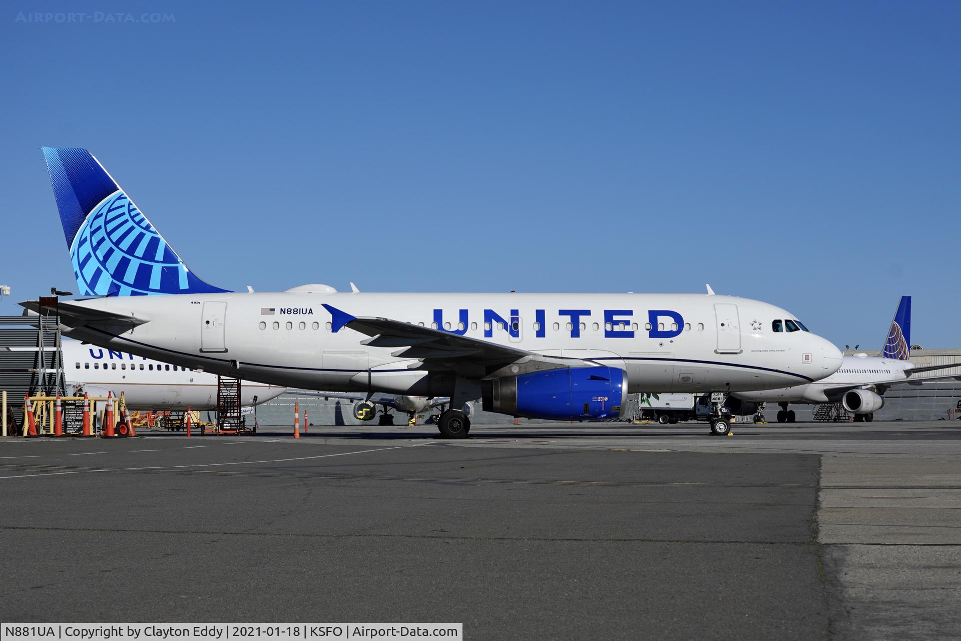 N881UA, 2005 Airbus A319-132 C/N 2435, SFO 2021.