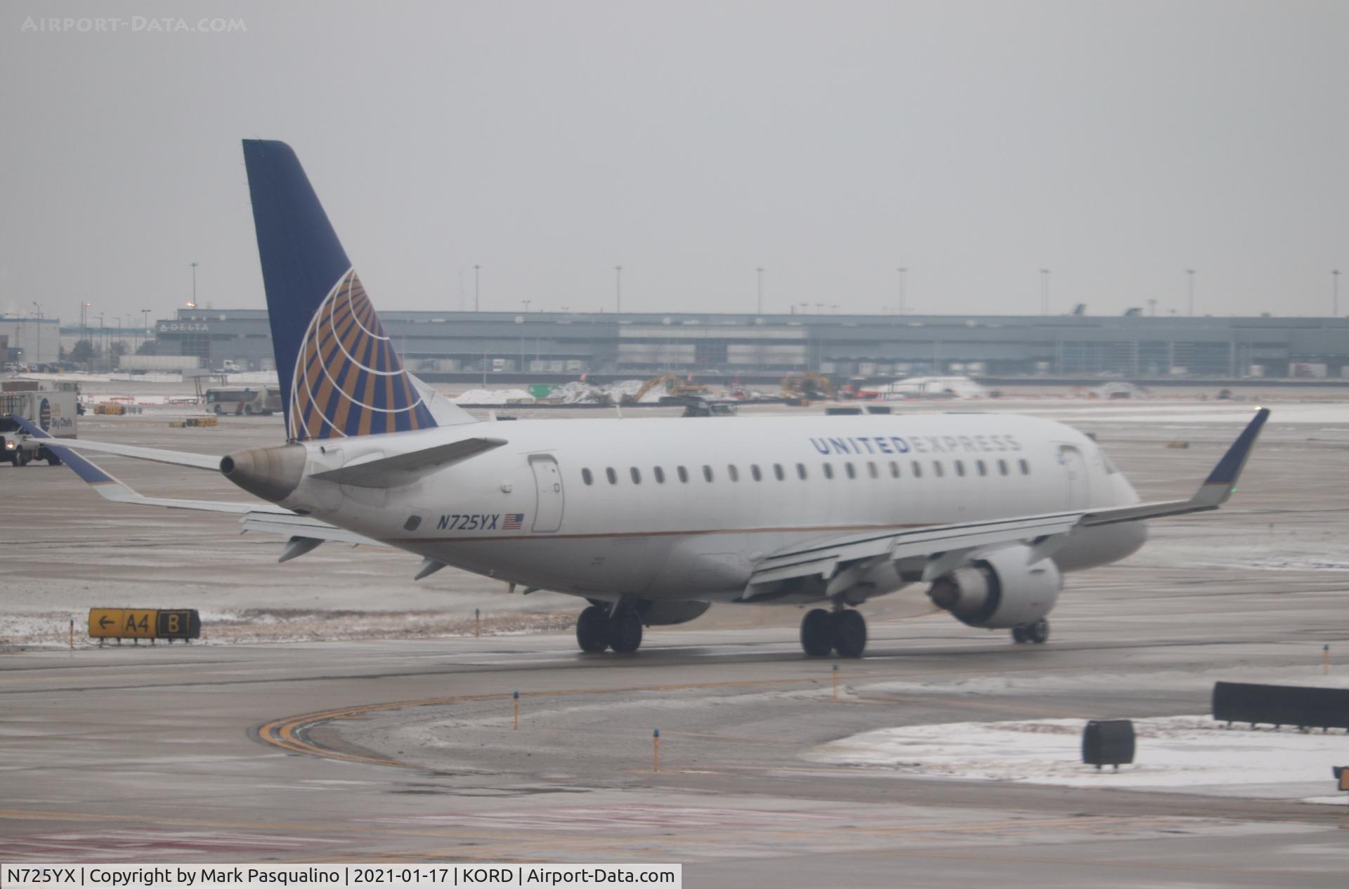 N725YX, 2015 Embraer 175LR (ERJ-170-200LR) C/N 17000506, ERJ-170-200LR