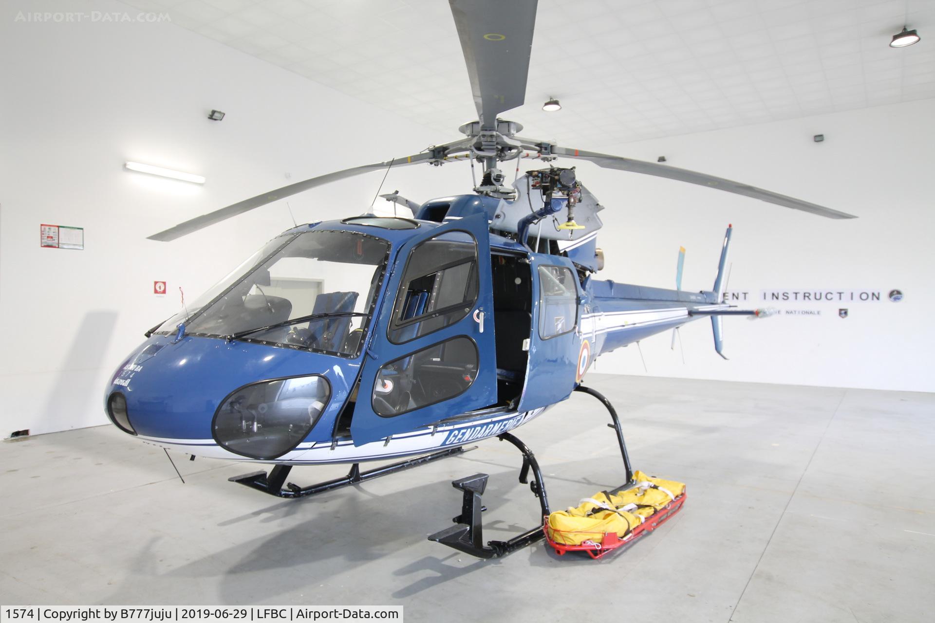 1574, Aérospatiale AS-350B Ecureuil C/N 1574, at Cazaux Airshow