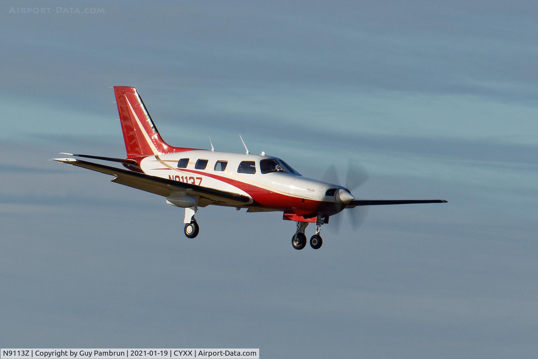 N9113Z, 1986 Piper PA-46-310P Malibu C/N 4608045, Landing on 07