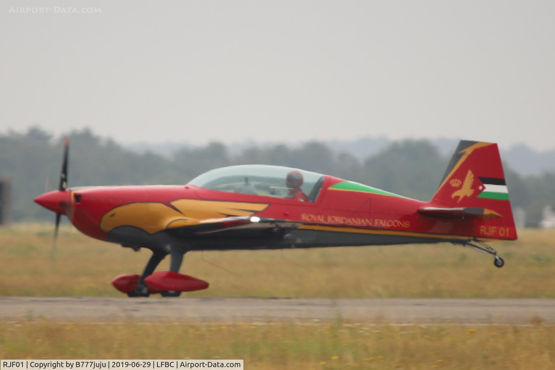 RJF01, 2018 Extra EA-300LC C/N LC069, at Cazaux Airshow