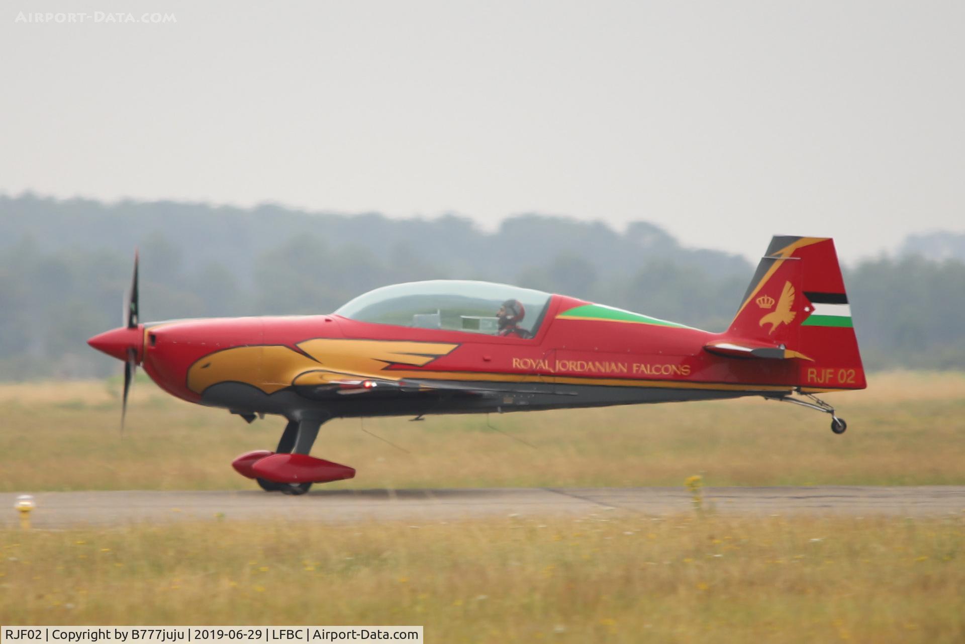 RJF02, 2018 Extra EA-300LC C/N LC070, at Cazaux Airshow