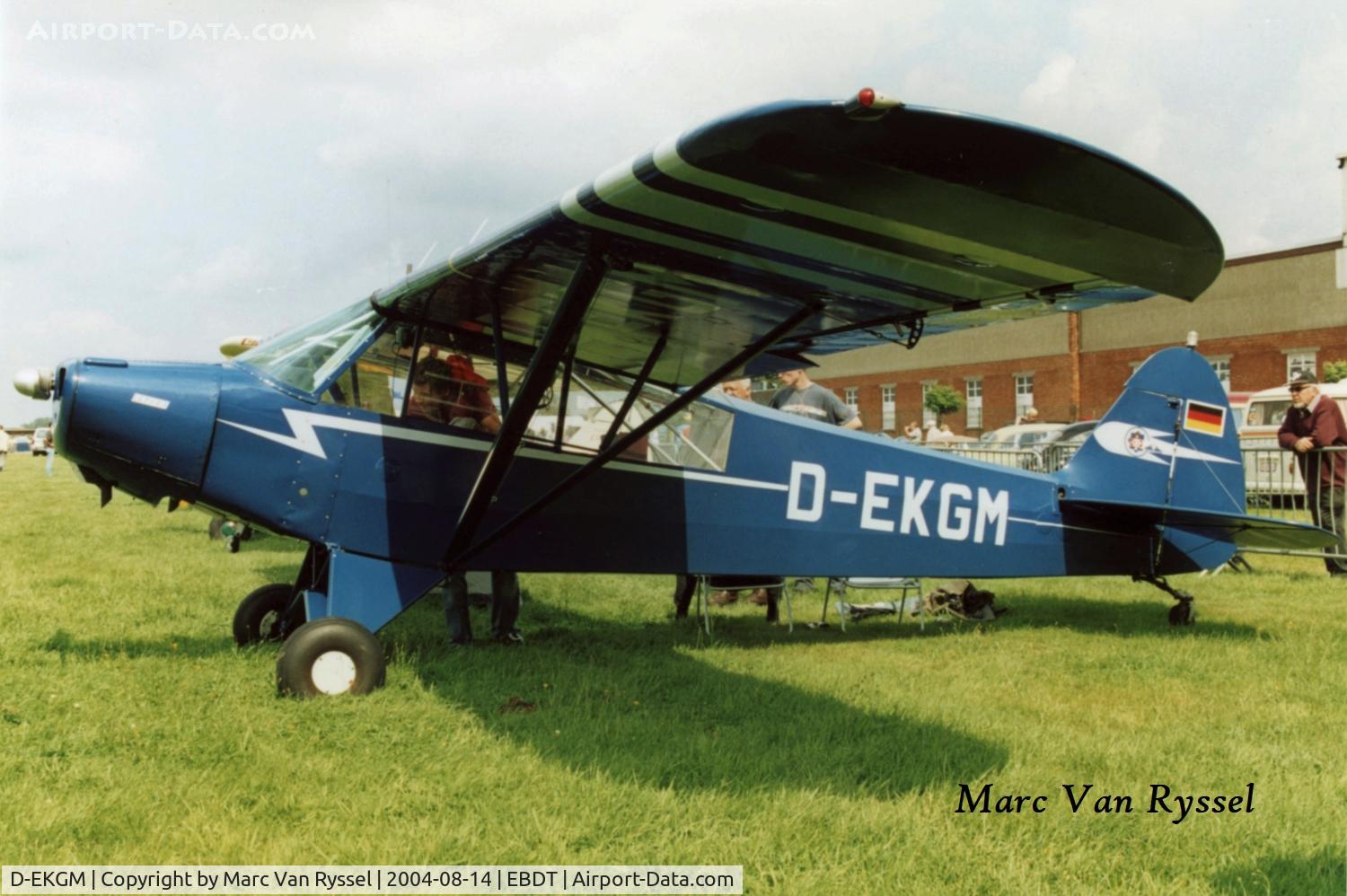 D-EKGM, 1951 Piper L-18C Super Cub C/N 18-1527, Oldtimer Fly-in Schaffen 2004.