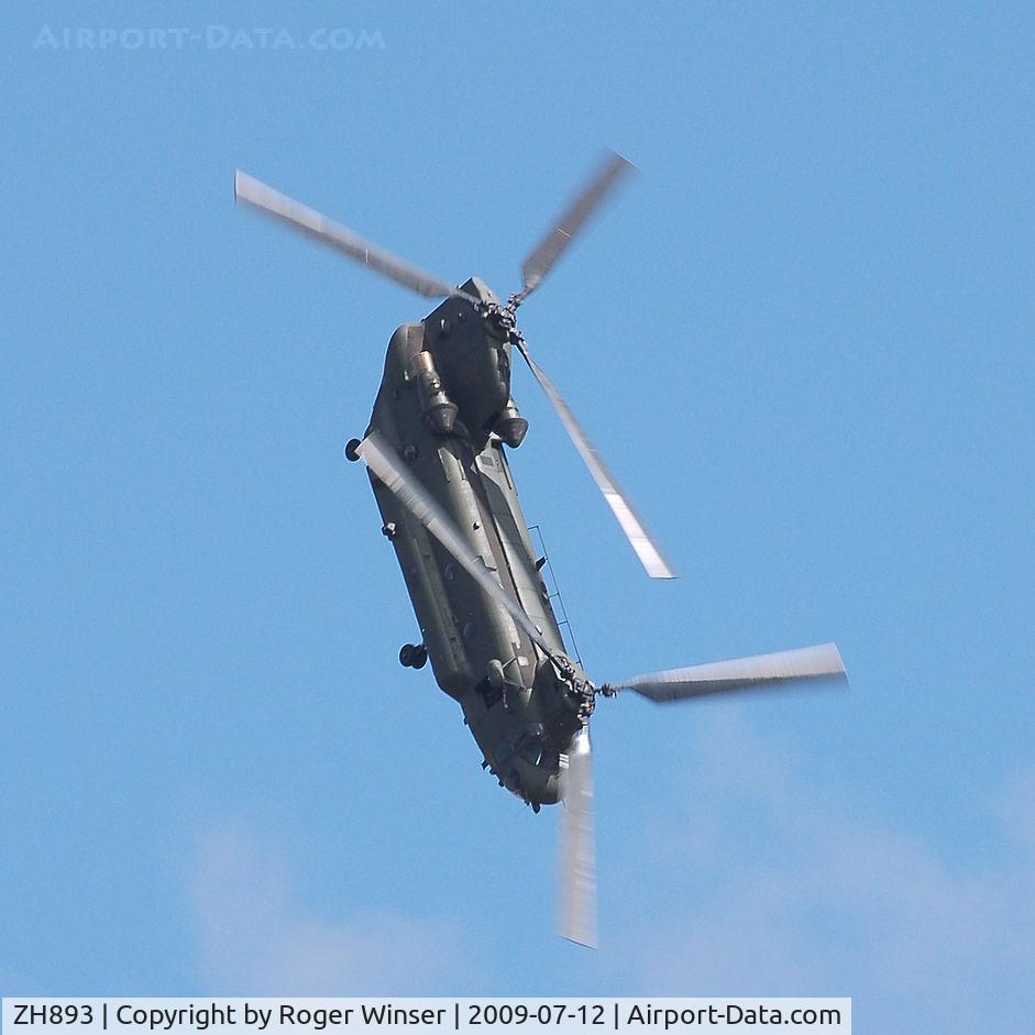 ZH893, Boeing Vertol Chinook HC.2A C/N M4456, Off airport. Chinook helicopter coded HH of the RAF Odiham Wing displaying at the Wales National Air Show held over Swansea Bay, Wales, UK in July 2009.