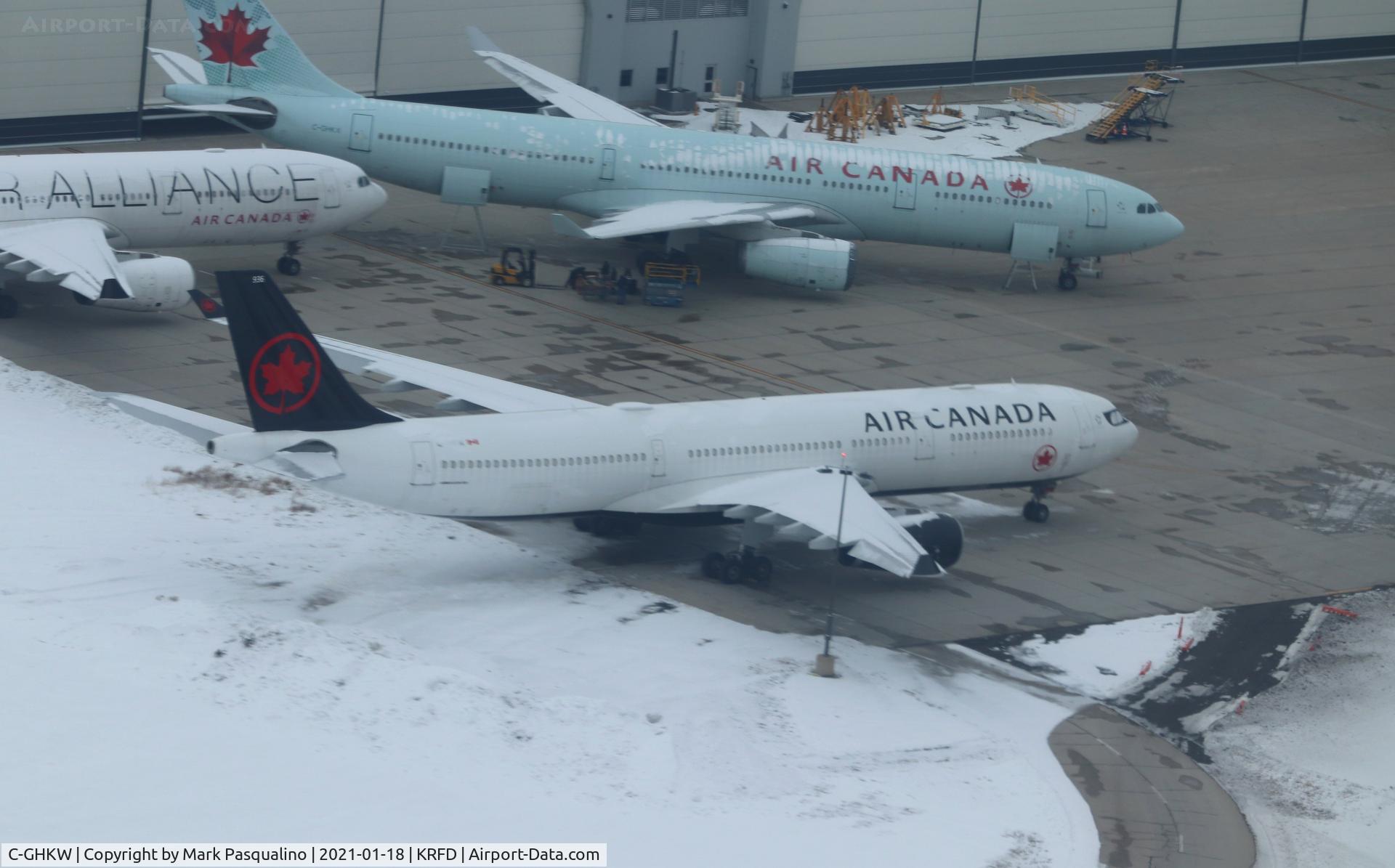 C-GHKW, 2001 Airbus A330-343 C/N 0408, Airbus A340-343