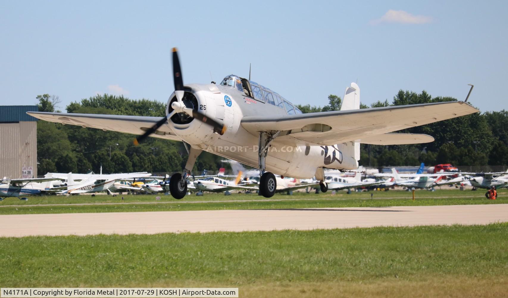 N4171A, 1945 Grumman TBM-3E Avenger C/N 4426 (Bu91521), EAA OSH 2017