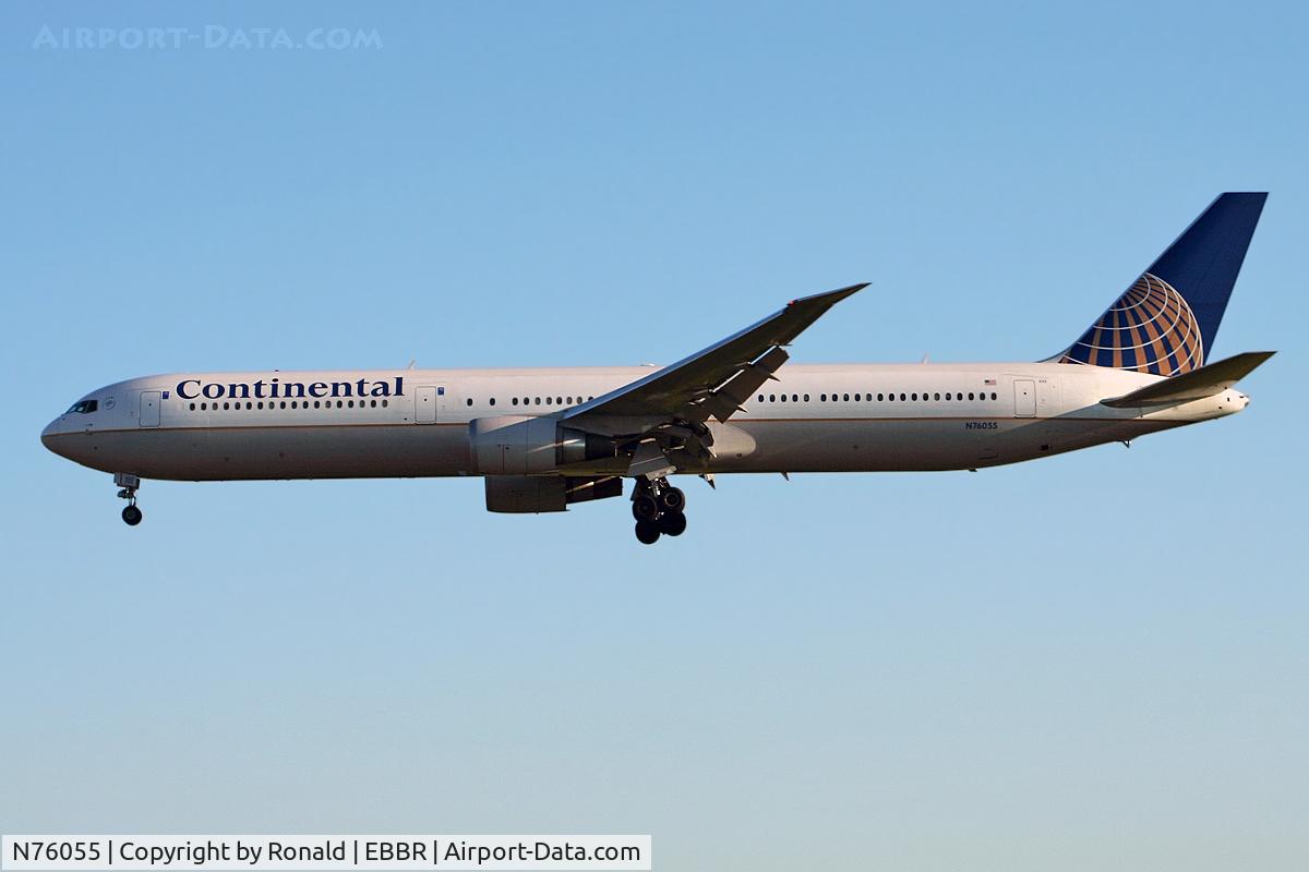 N76055, 2001 Boeing 767-424/ER C/N 29450, at bru