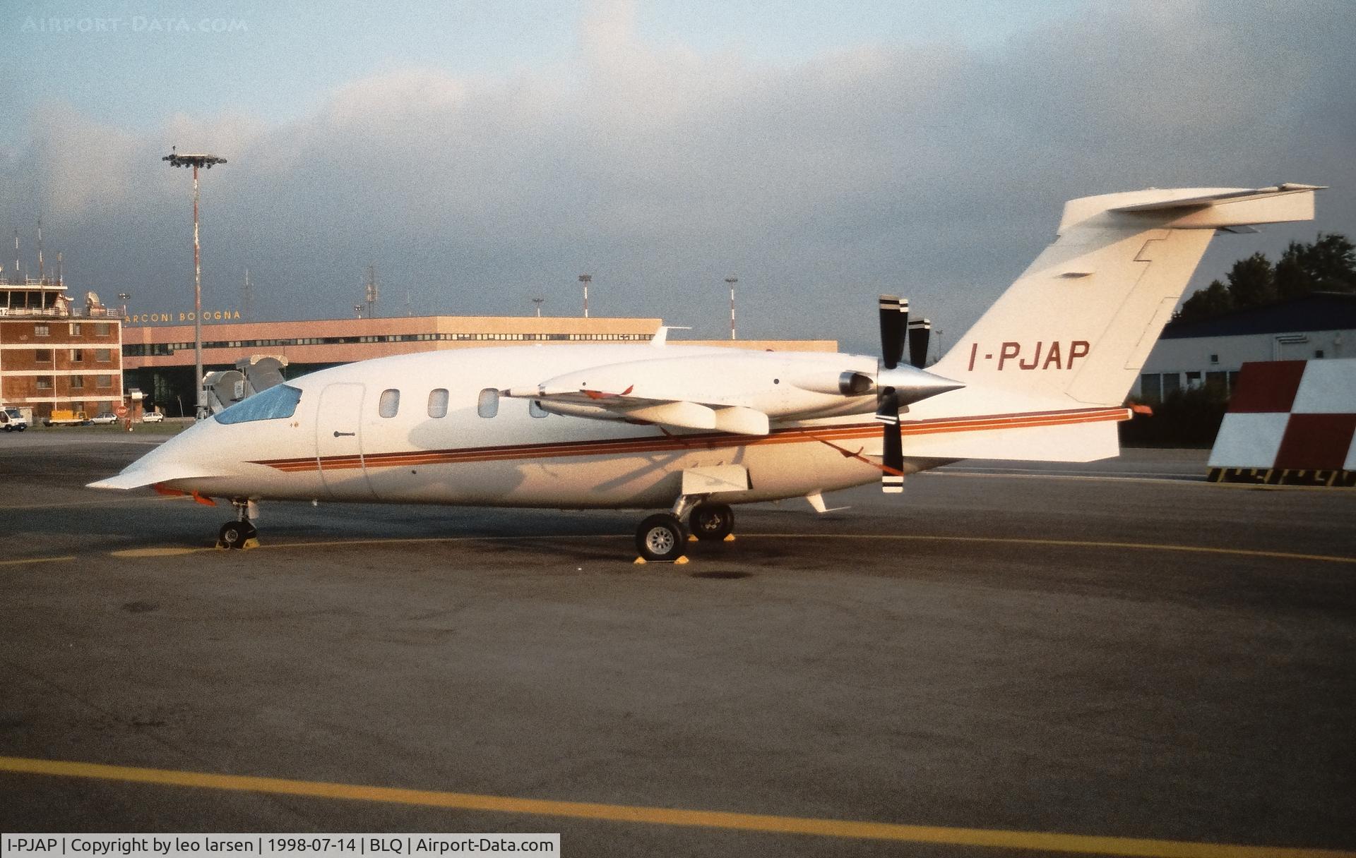 I-PJAP, 1992 Piaggio P-180 Avanti C/N 1013, Bologna 14.7.1998