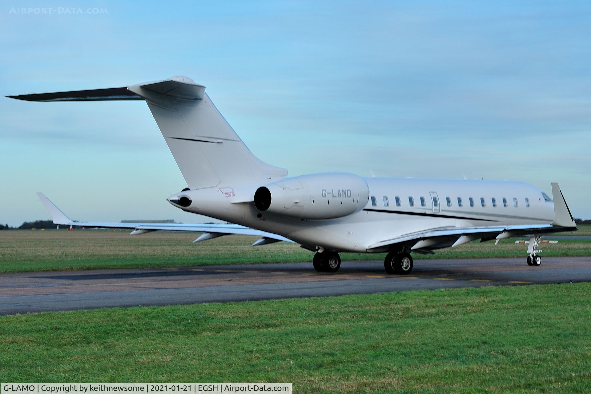 G-LAMO, 2013 Bombardier BD-700-1A11 Global 5000 C/N 9602, Arriving at Norwich from Doncaster, Formerly CS-LAM.