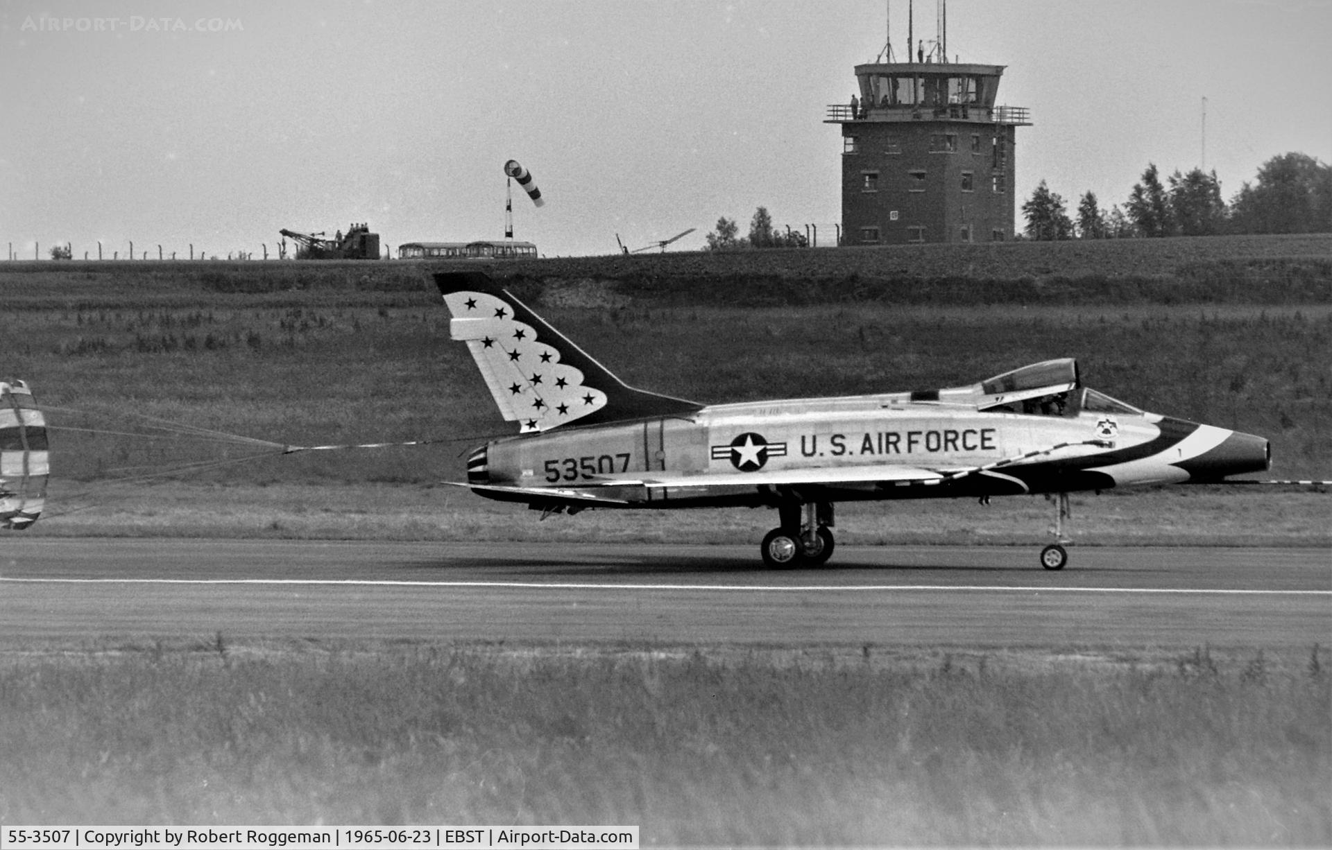 55-3507, 1955 North American F-100D Super Sabre C/N 223-189, OPEN DAY.USAF.THUNDERBIRD..