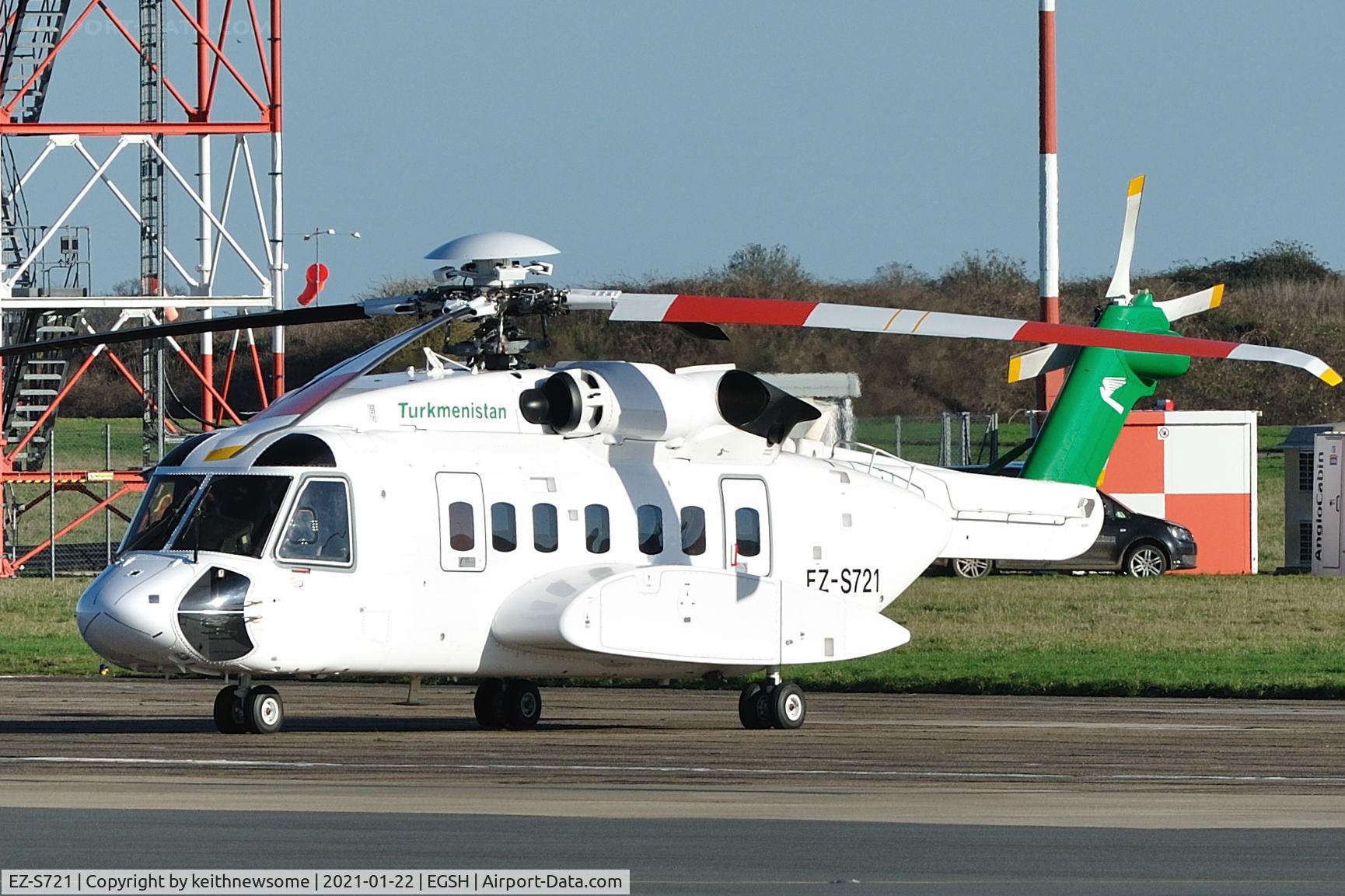 EZ-S721, 2005 Sikorsky S-92A Helibus C/N 92-0026, Arriving at Norwich from Stansted.