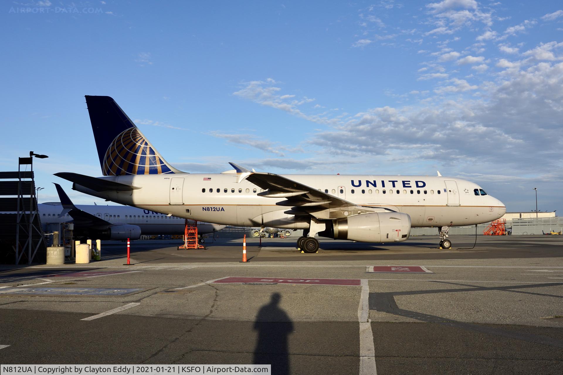 N812UA, 1998 Airbus A319-131 C/N 850, SFO 2021.