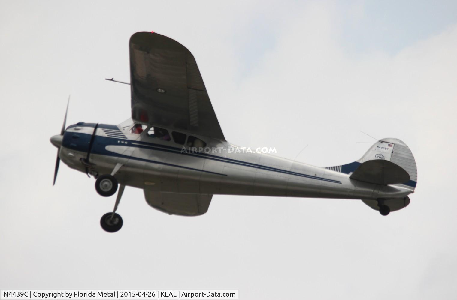 N4439C, 1953 Cessna 195 C/N 16024, SNF LAL 2015