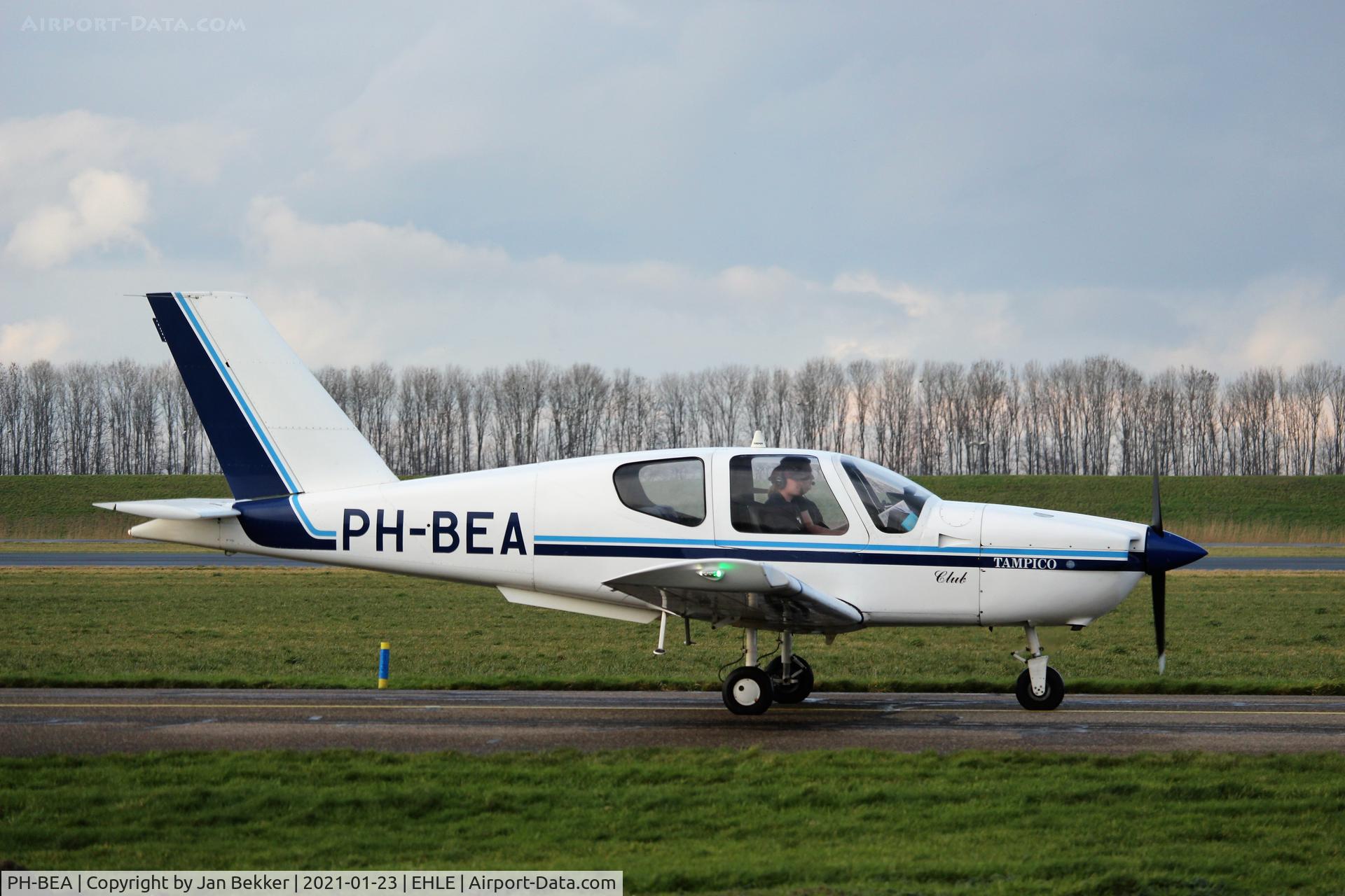 PH-BEA, Socata TB-9 Tampico Club C/N 1130, Lelystad Airport