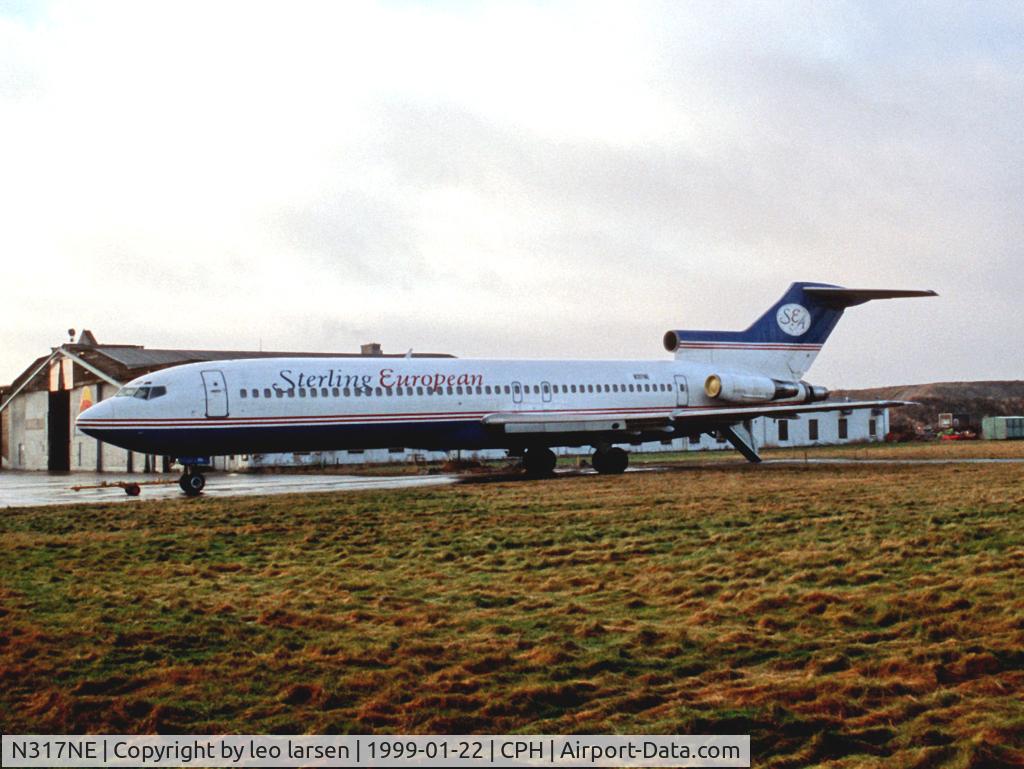 N317NE, 1979 Boeing 727-212 C/N 21945, Copenhagen 22.1.1999
