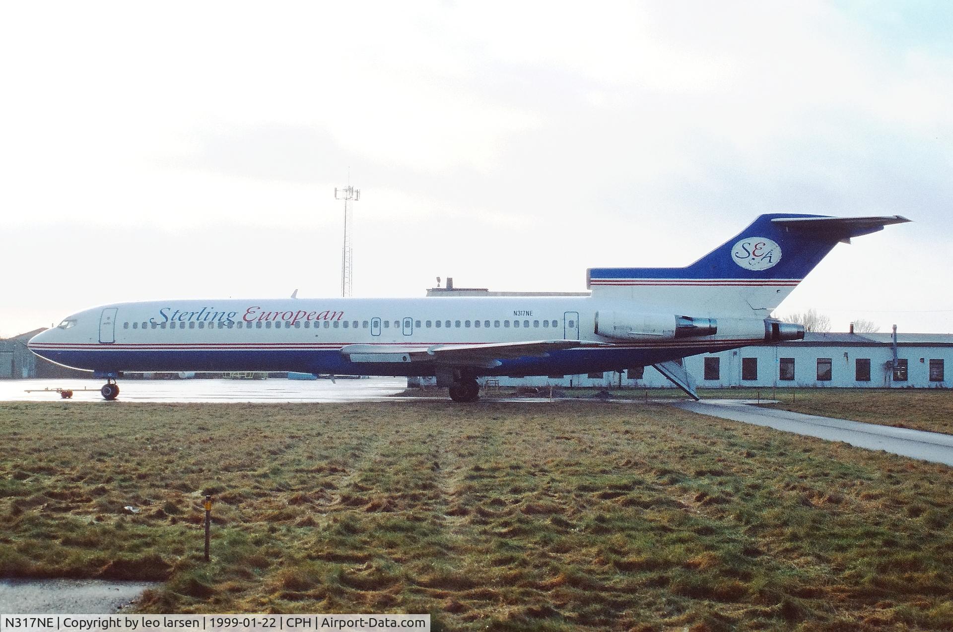N317NE, 1979 Boeing 727-212 C/N 21945, Copenhagen 22.1.1999