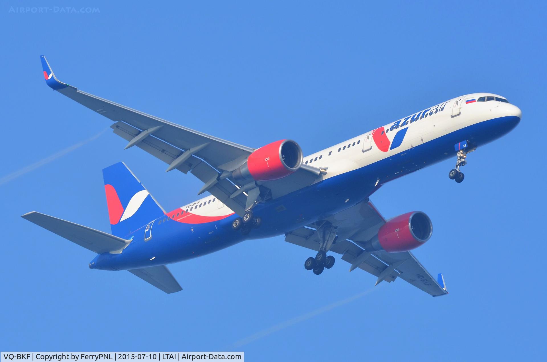 VQ-BKF, 1993 Boeing 757-2Q8 C/N 26268, Azur B752 approaching