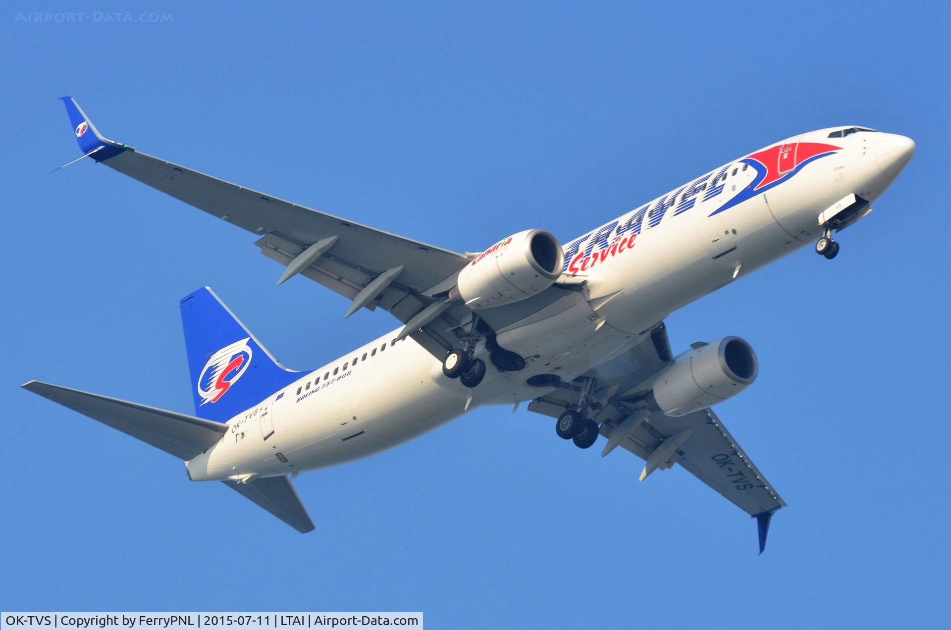 OK-TVS, 2011 Boeing 737-86N C/N 39404, Travel Service B738 arriving