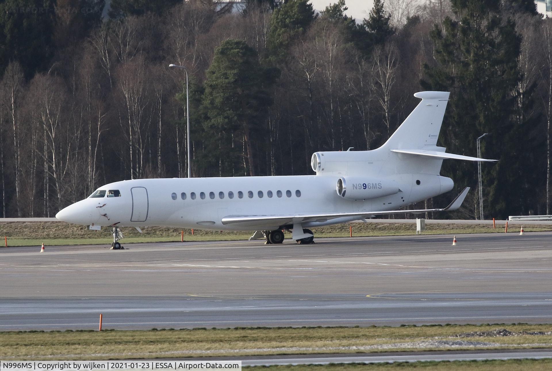 N996MS, 2011 Dassault Falcon 7X C/N 149, Ramp M