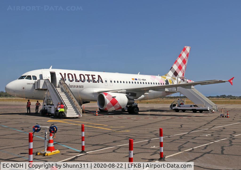 EC-NDH, 2008 Airbus A319-111 C/N 3403, Waiting a new flight...