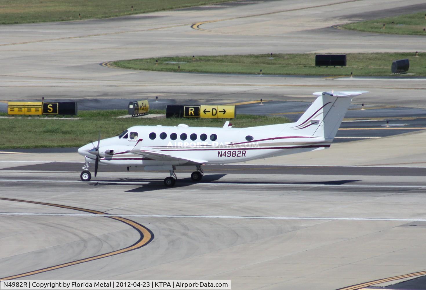 N4982R, 1998 Beech Super King Air 350 C/N FL-224, TPA spotting 2012