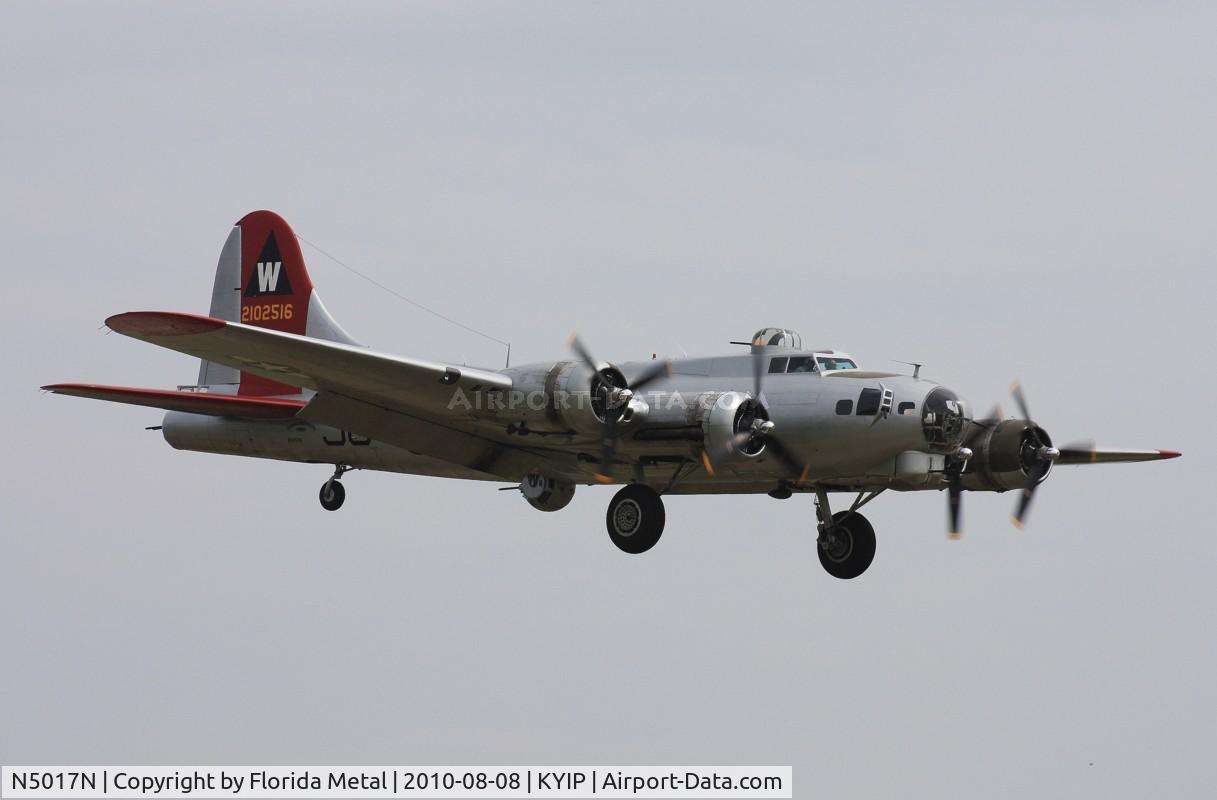 N5017N, 1944 Lockheed/Vega (Boeing) B-17G-105-VE Flying Fortress C/N 8649, TOM YIP 2010