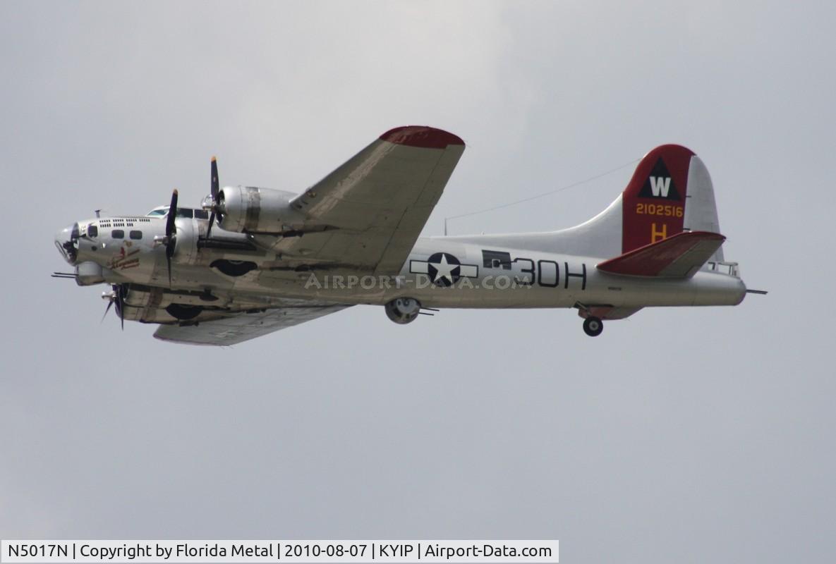 N5017N, 1944 Lockheed/Vega (Boeing) B-17G-105-VE Flying Fortress C/N 8649, TOM YIP 2010