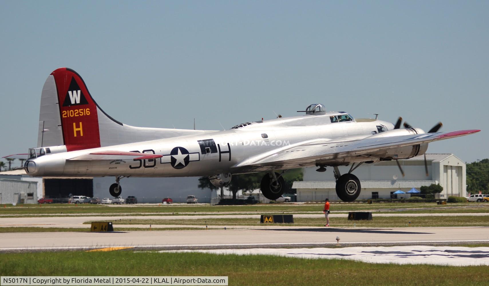 N5017N, 1944 Lockheed/Vega (Boeing) B-17G-105-VE Flying Fortress C/N 8649, SNF LAL 2015