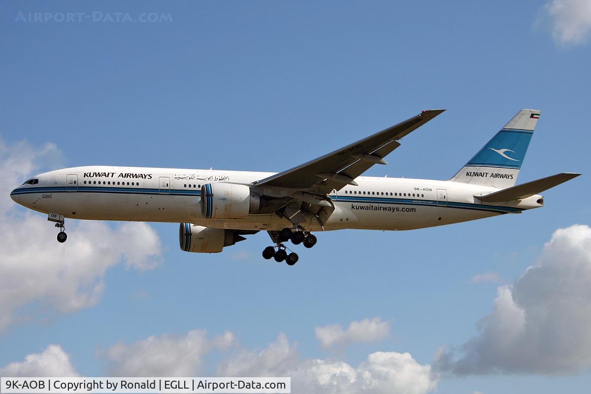 9K-AOB, 1998 Boeing 777-269/ER C/N 28744, at lhr